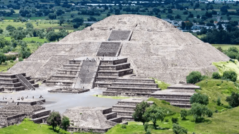 10 Places in the World That Are Closely Related to Mythology - Teotihuacan, Mexico